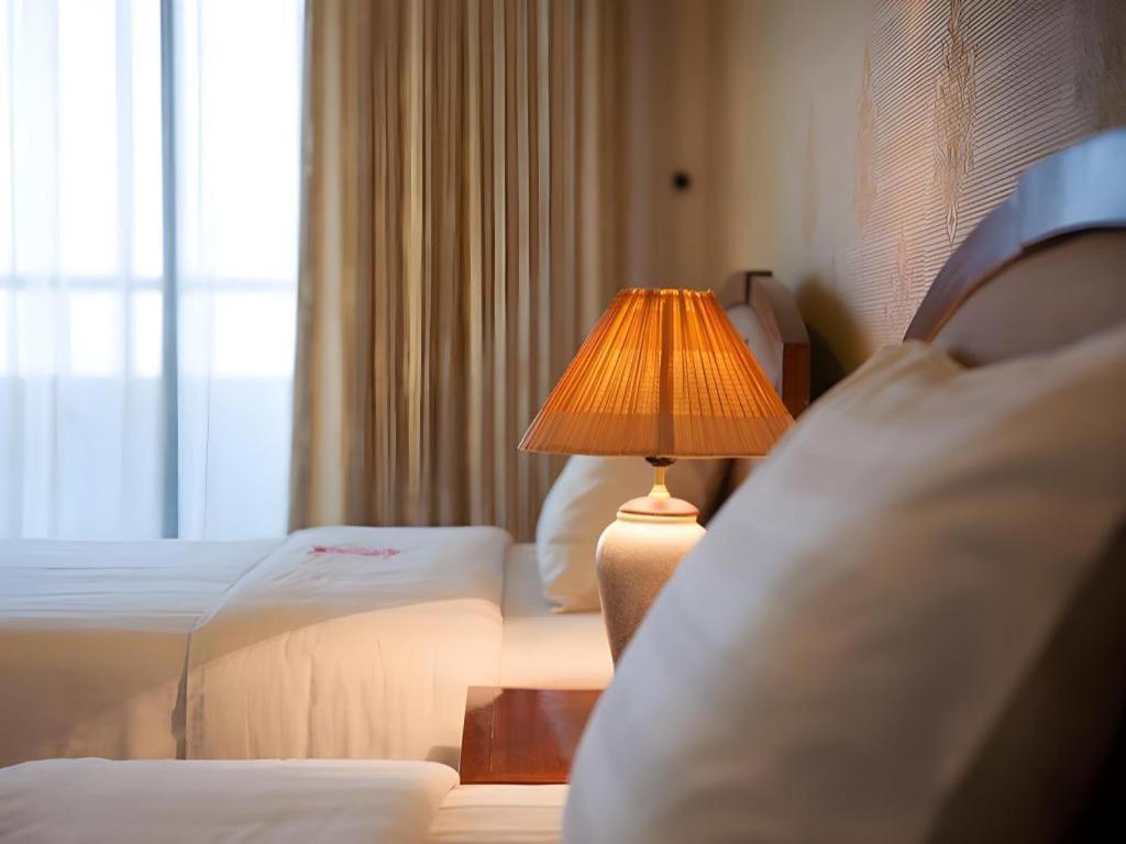 Cwd Hotel Hanoi Exteriör bild
