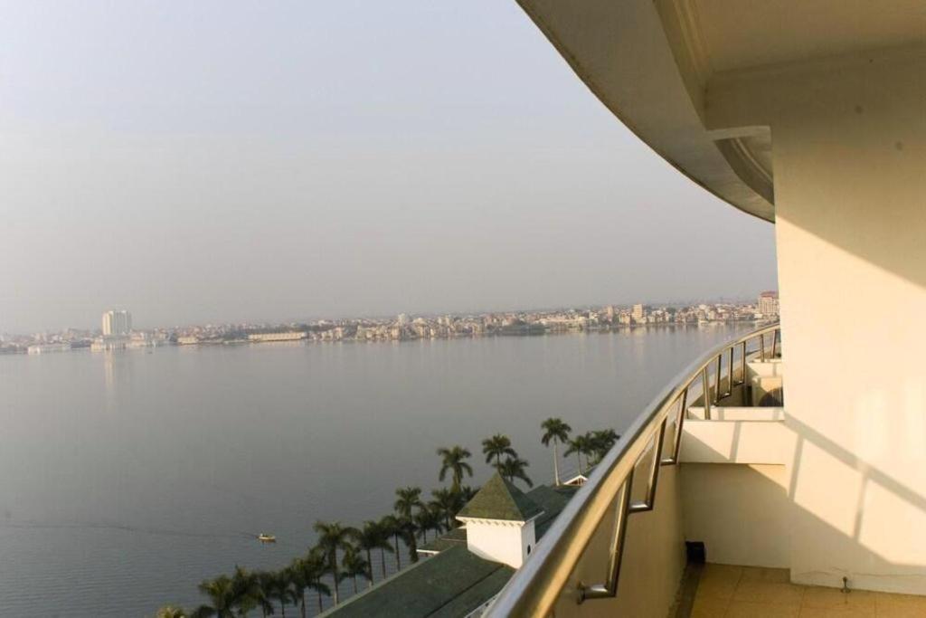 Cwd Hotel Hanoi Exteriör bild