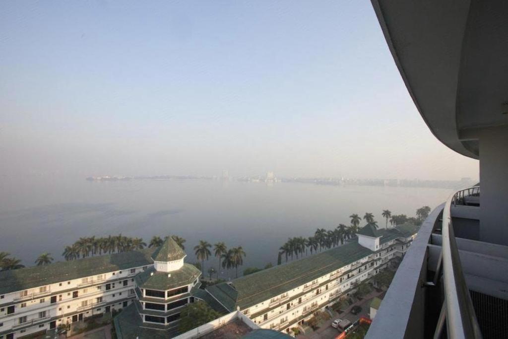 Cwd Hotel Hanoi Exteriör bild