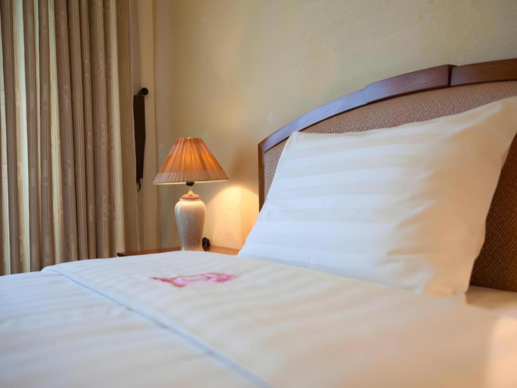 Cwd Hotel Hanoi Exteriör bild