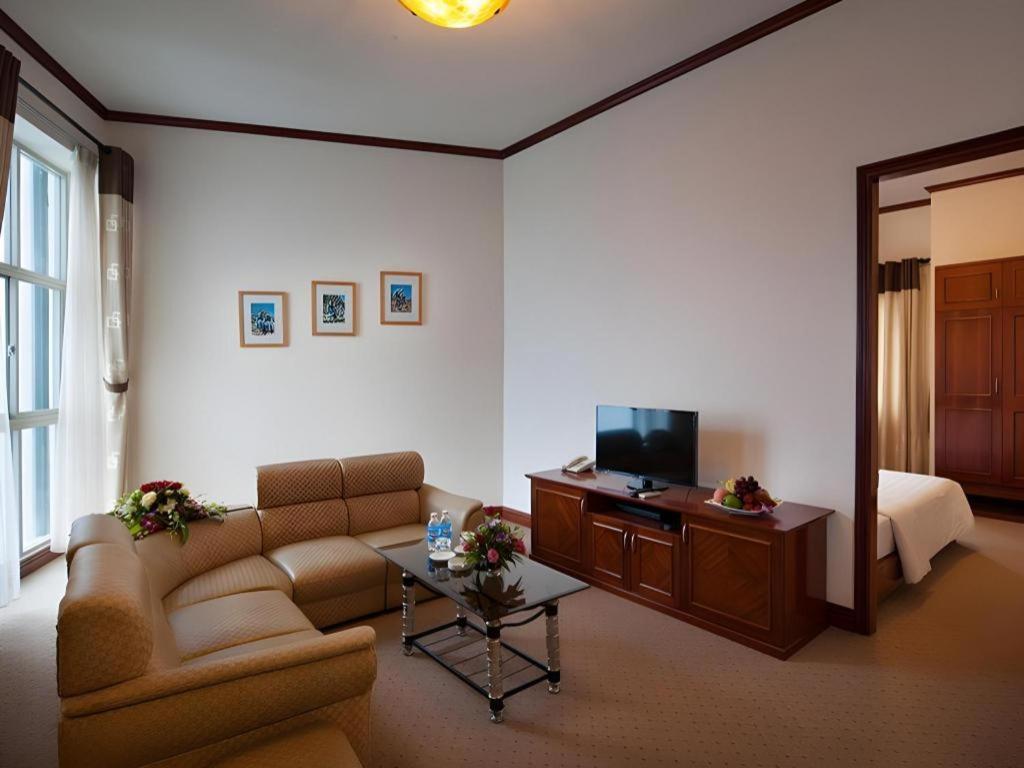 Cwd Hotel Hanoi Exteriör bild
