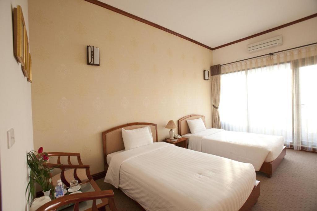 Cwd Hotel Hanoi Exteriör bild