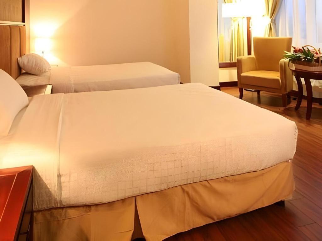 Cwd Hotel Hanoi Exteriör bild