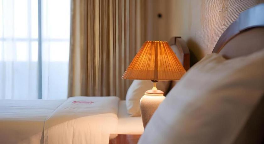 Cwd Hotel Hanoi Exteriör bild